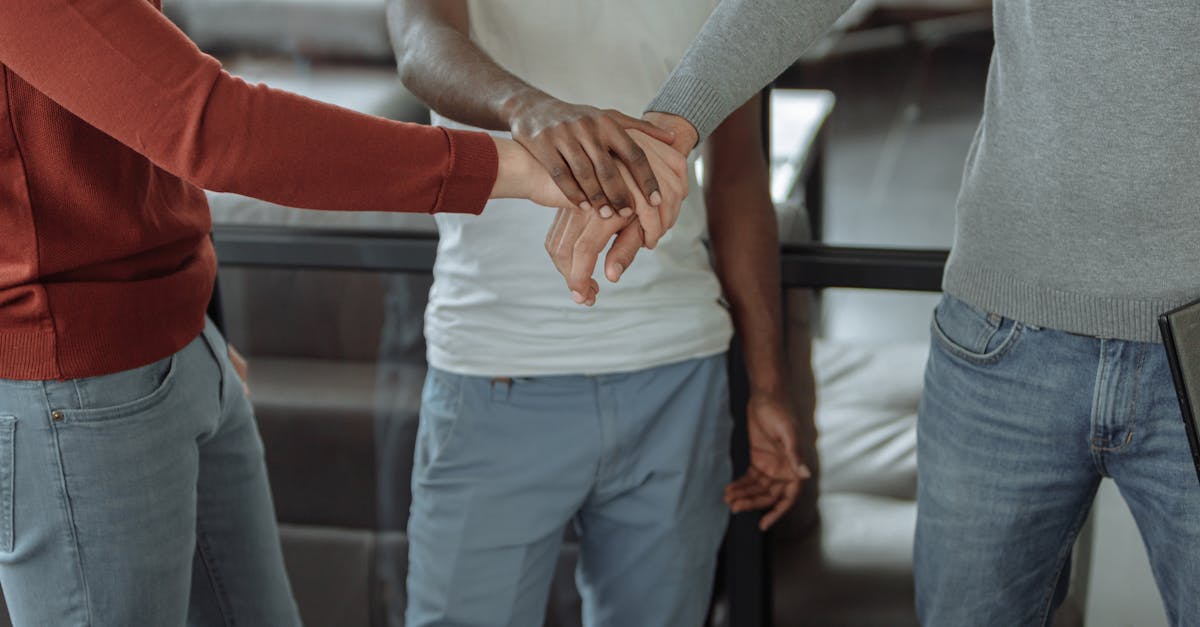 微信买卖:汇丰智能开户预约平台